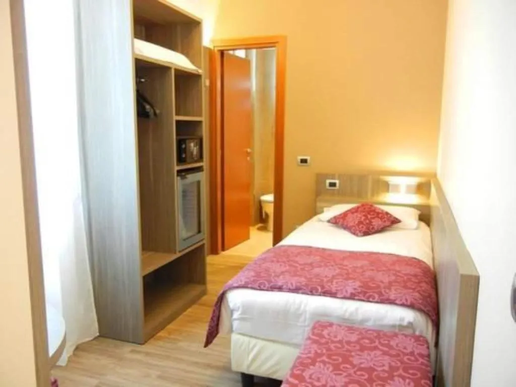 SINGLE EXECUTIVE Room, Hotel Delle Nazioni, Milan