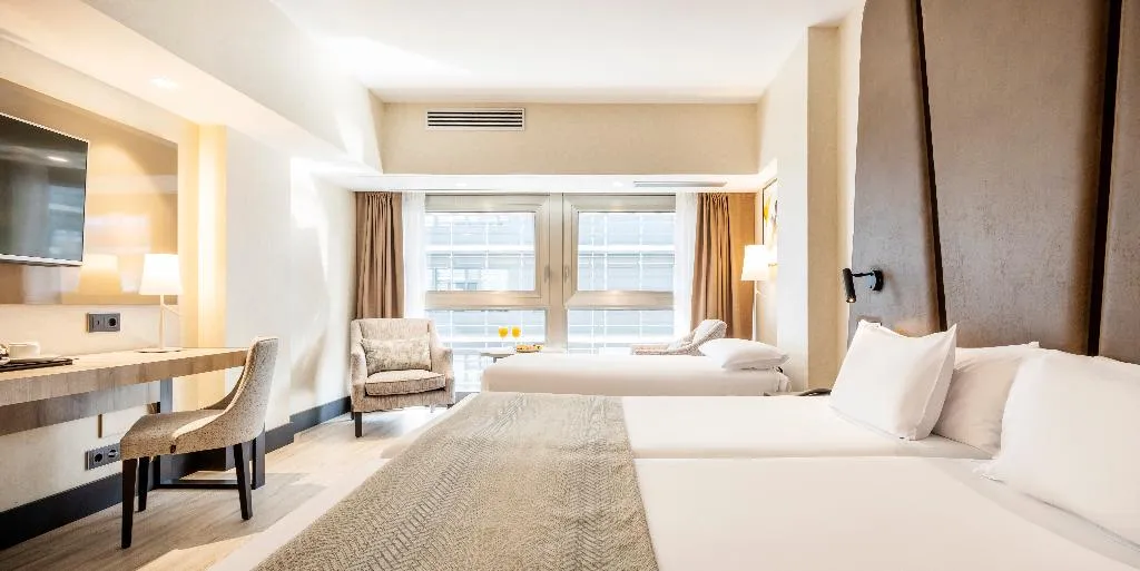 TRIPLE CAPACITY 4 Room, Ilunion Malaga, Costa Del Sol