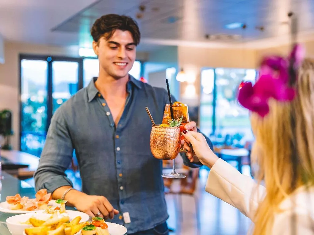 Bar, Ibis Como, Milan