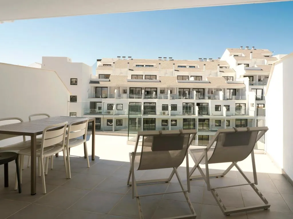 APARTMENT DELUXE WITH BALCONY Room, Meral Units, Costa Del Sol