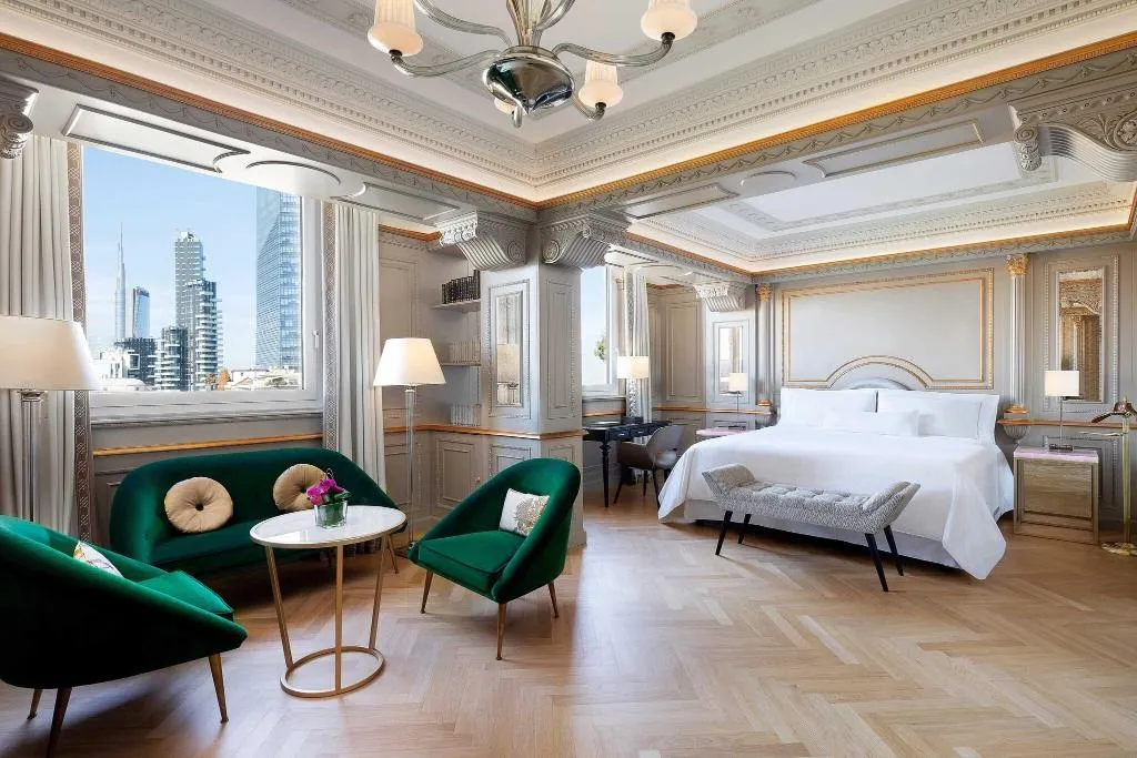 SUITE DELUXE KING BED Room, The Westin Palace Milan, Milan