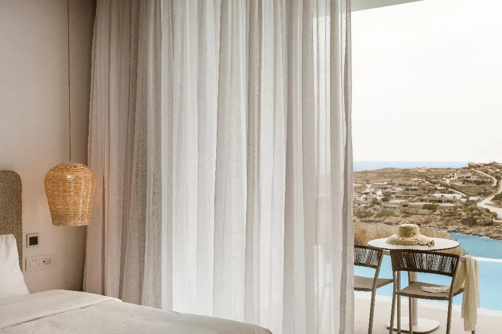 SUITE WITH PRIVATE POOL Room, Mykonos Flow - Super Paradise, Mykonos