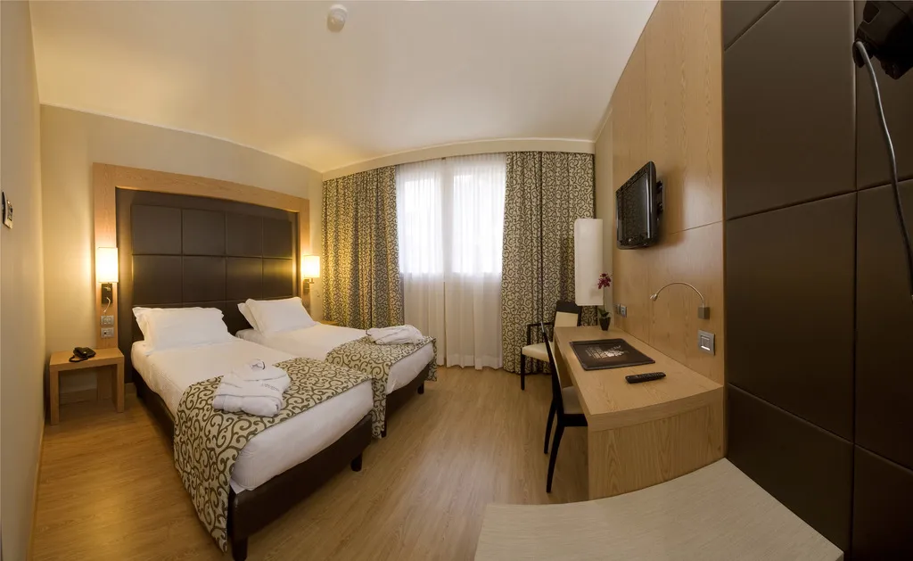 TWIN STANDARD Room, Virginia Palace, Milan