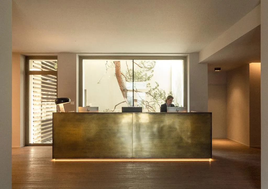 Lobby, Promessi Sposi, Milan