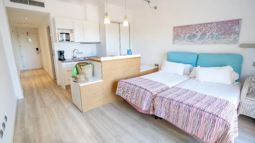 STUDIO CAPACITY 1 Room, Houm Plaza Son Rigo, Majorca
