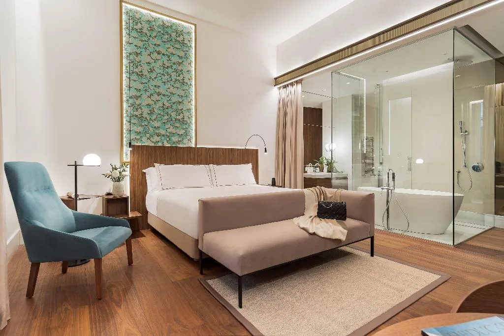 JUNIOR SUITE KING SIZE BED Room, Palazzo Cordusio A Gran Melia Hotel, Naples