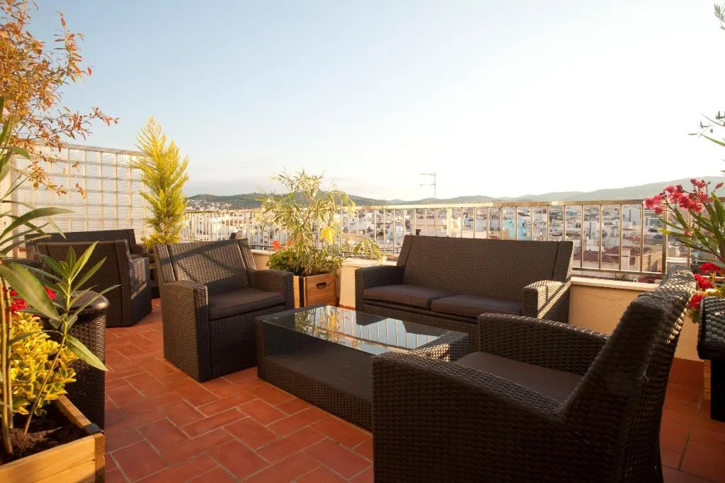 Room, Subur, Costa Brava