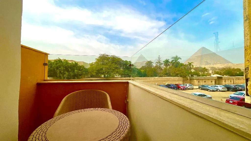 TRIPLE DELUXE TWO BEDS Room, Nemes Pyramids View Inn, Cairo