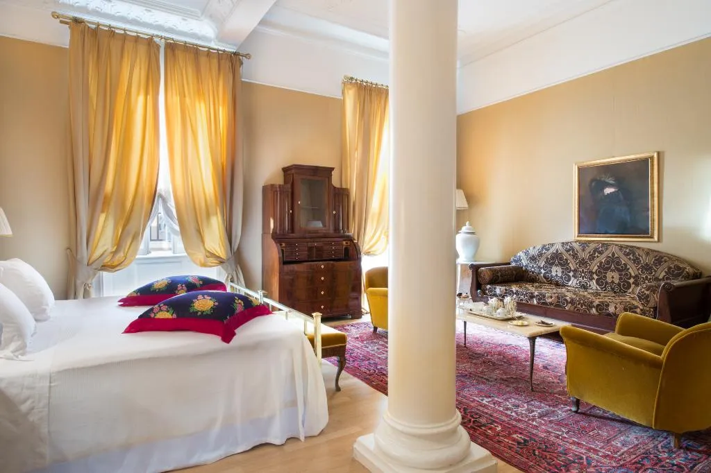 JUNIOR SUITE CLASSIC Room, Grand Hotel Plaza, Rome