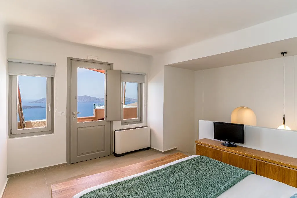 SUITE WITH JACUZZI Room, Panorama Santorini Boutique Hotel, Santorini