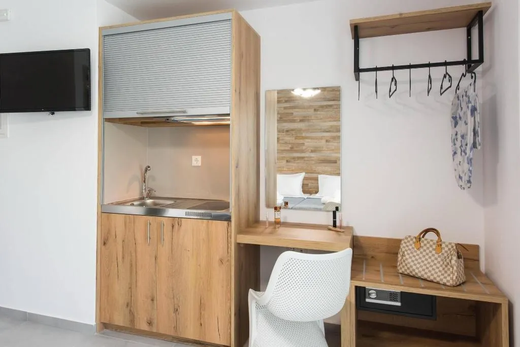 Room, Ria, Crete