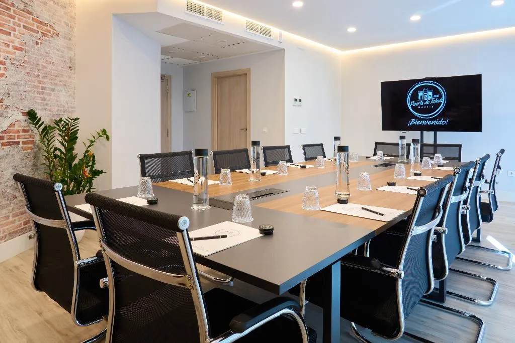 Conferences, Puerta de Toledo, Madrid