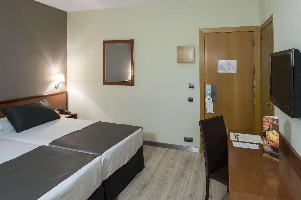 Room, Catalonia Castellnou, Barcelona