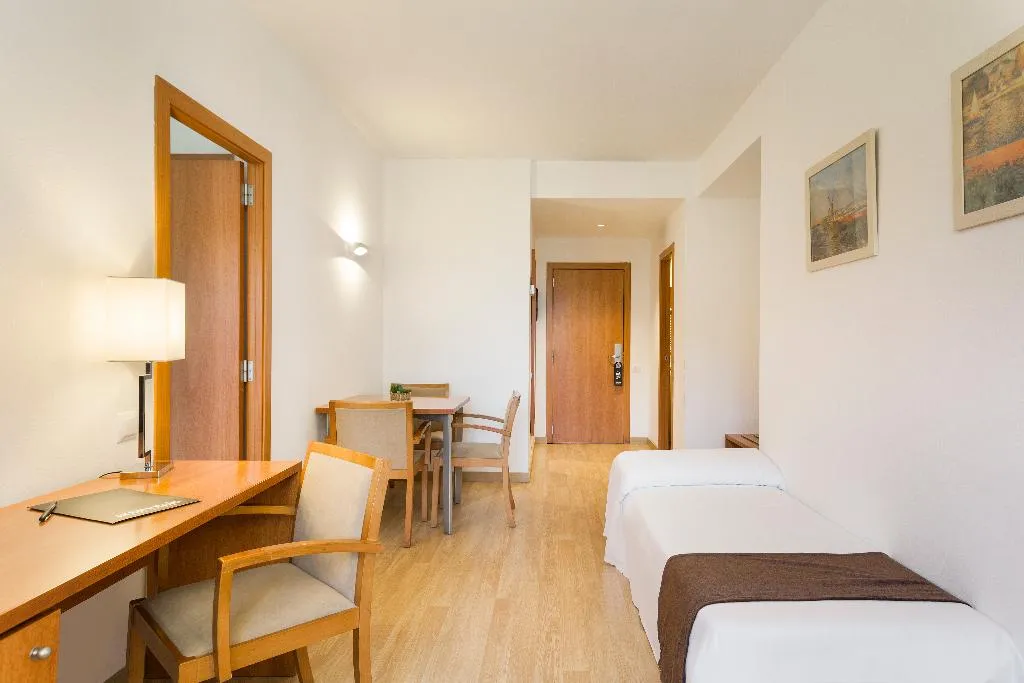 FAMILY ROOM STANDARD Room, Acta Azul, Barcelona
