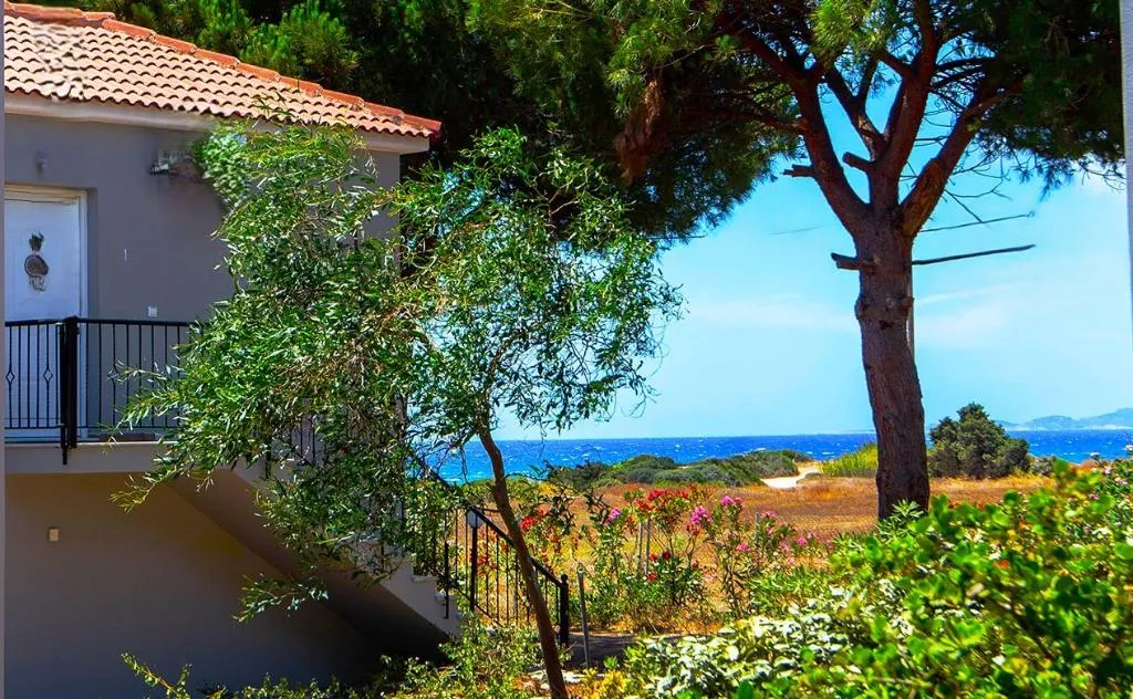 VILLA SEA FRONT Room, Romanos Beach Villas, Kalamata
