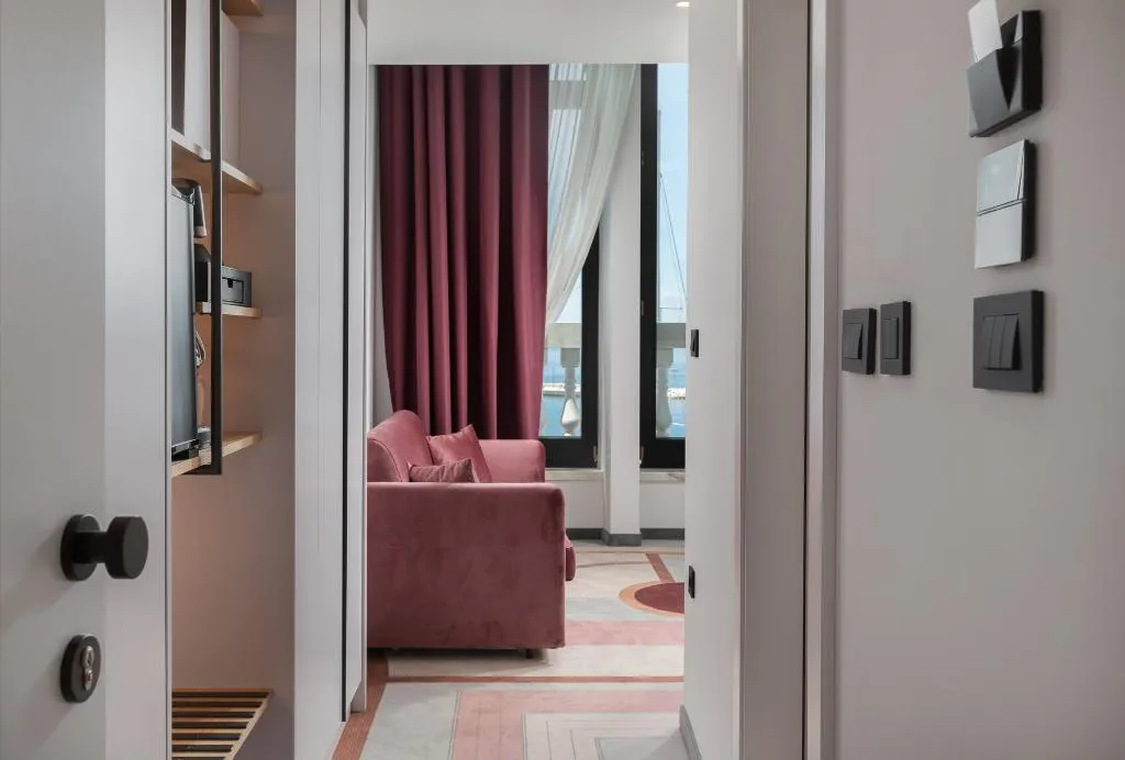 SUITE DELUXE SEA VIEW Room, Heritage Hotel Porin, Split