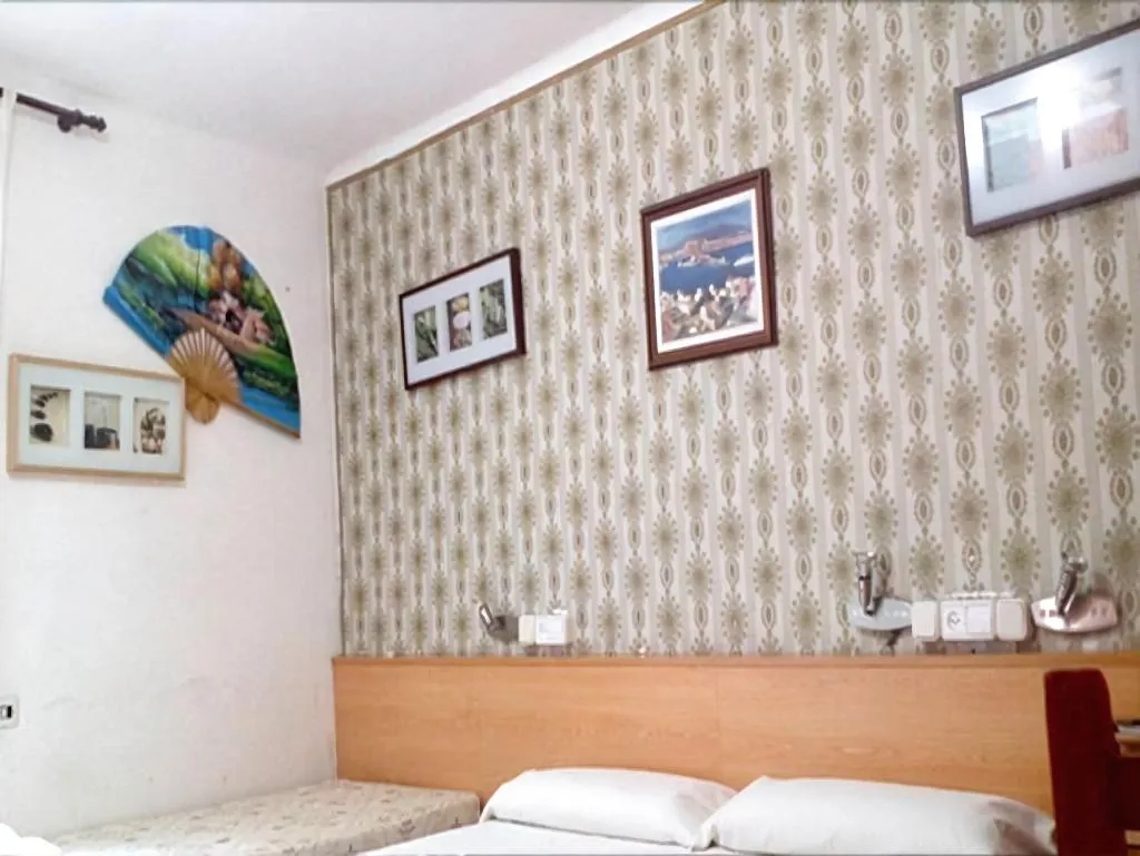 Room, Fonda Joan, Barcelona