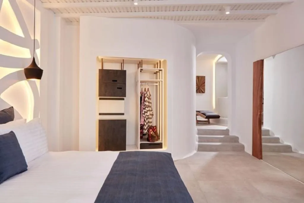SUITE WITH JACUZZI Room, Absolute Mykonos Suites & More, Mykonos