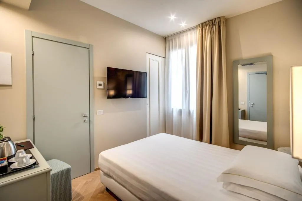 SINGLE STANDARD Room, Ariele, Florence