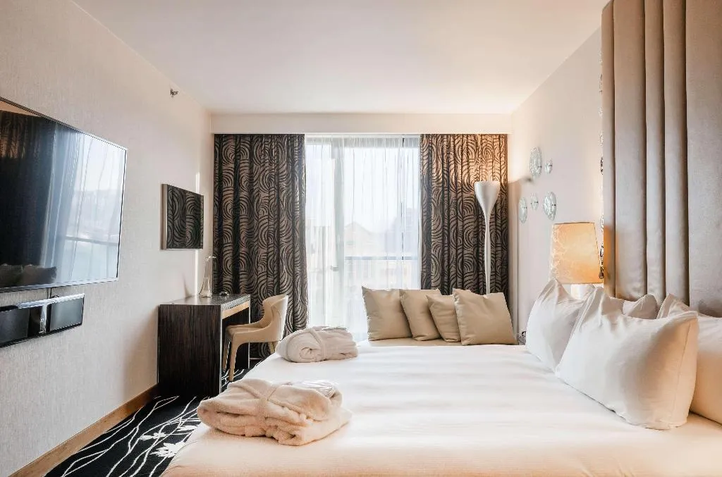 SUITE RIVER VIEW Room, Hilton Gdansk, Gdansk