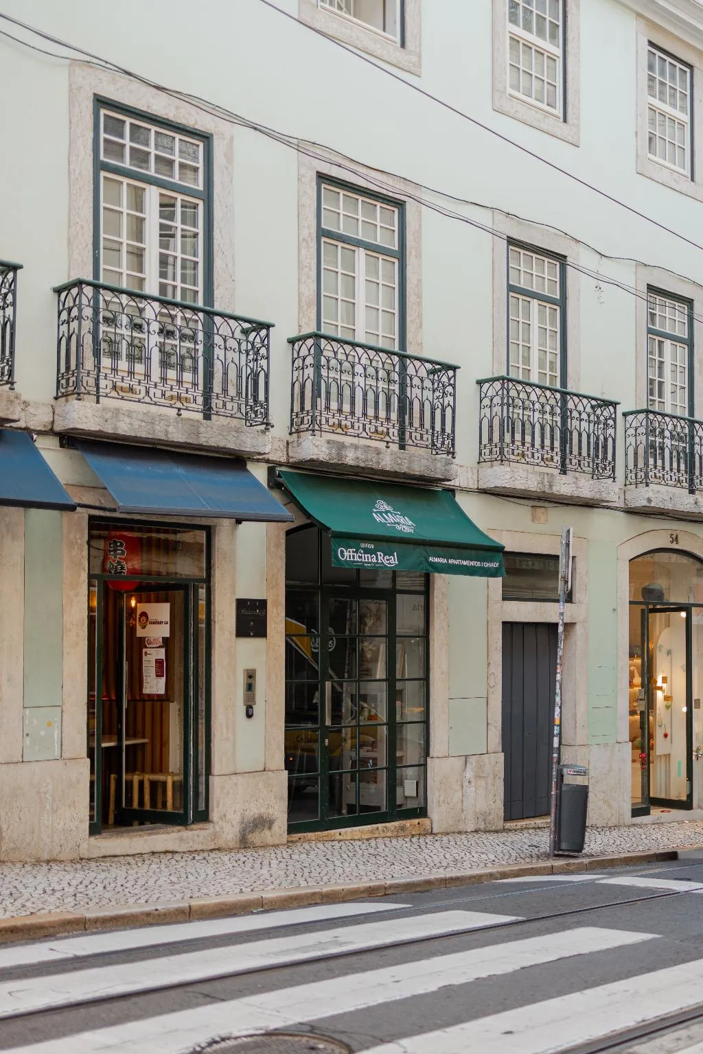 General view, Almaria - Edificio Officina Real, Lisbon