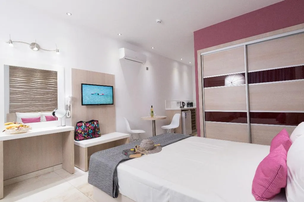Double or Twin LUXURY Room, Loutsiana Hotel & Apartments, Cyprus
