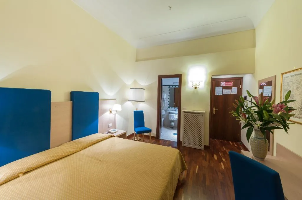 DOUBLE STANDARD Room, Medici, Rome