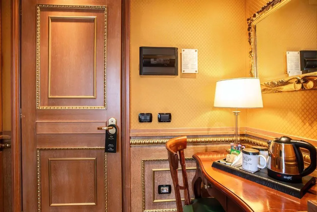 DOUBLE PRESTIGE Room, River Palace Hotel, Rome