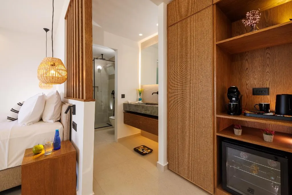 JUNIOR SUITE DELUXE SEA VIEW Room, Deos Luxury Suites, Crete