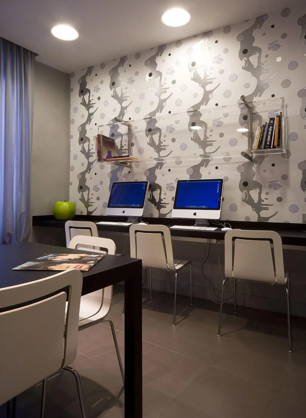 Conferences, Universo, Florence