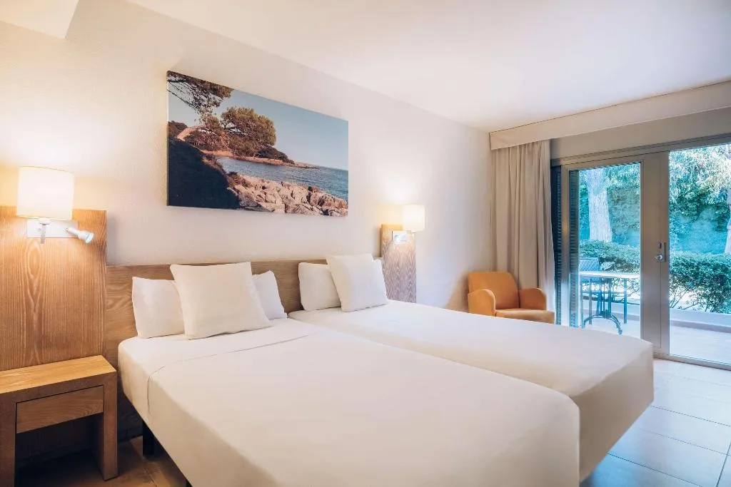 Room, Iberostar Waves Pinos Park, Majorca