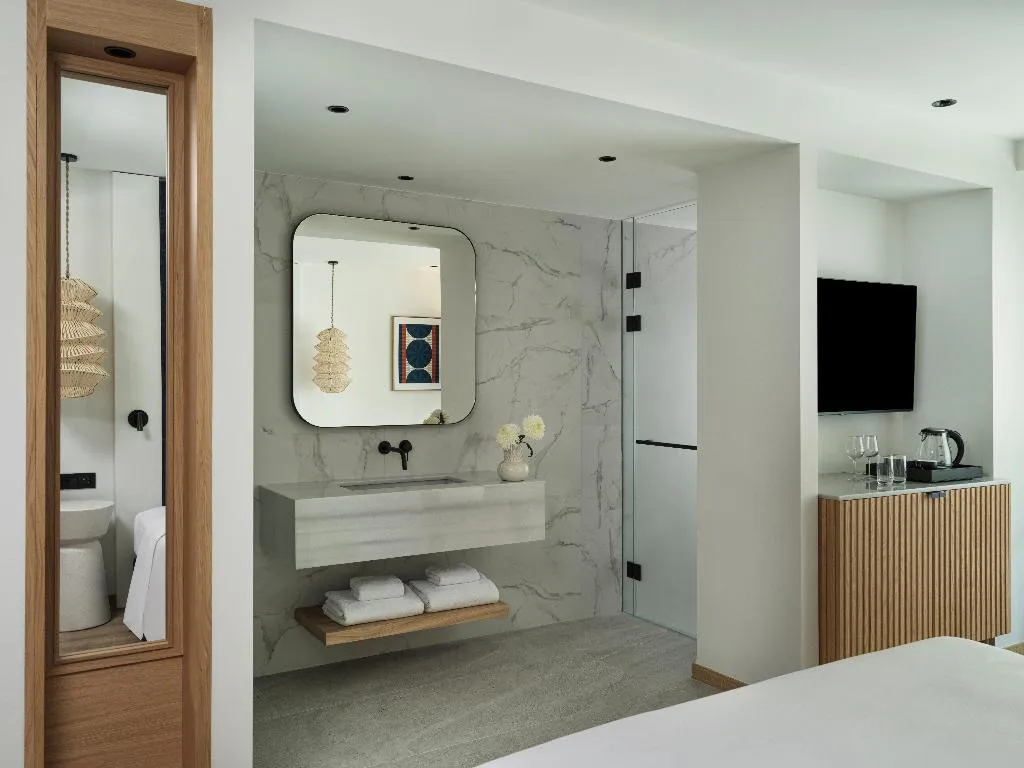 DOUBLE PREMIUM KING BED Room, Intercontinental Crete By Ihg, Crete