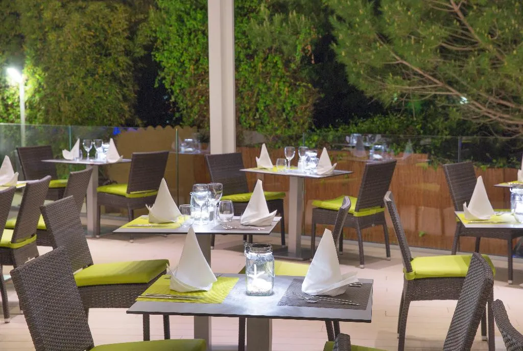 Restaurant, JS Alcudi Mar, Majorca