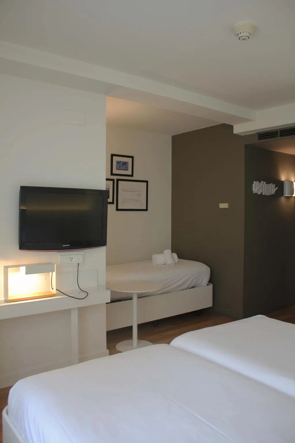 TRIPLE STANDARD Room, Pol & Grace Hotel, Barcelona