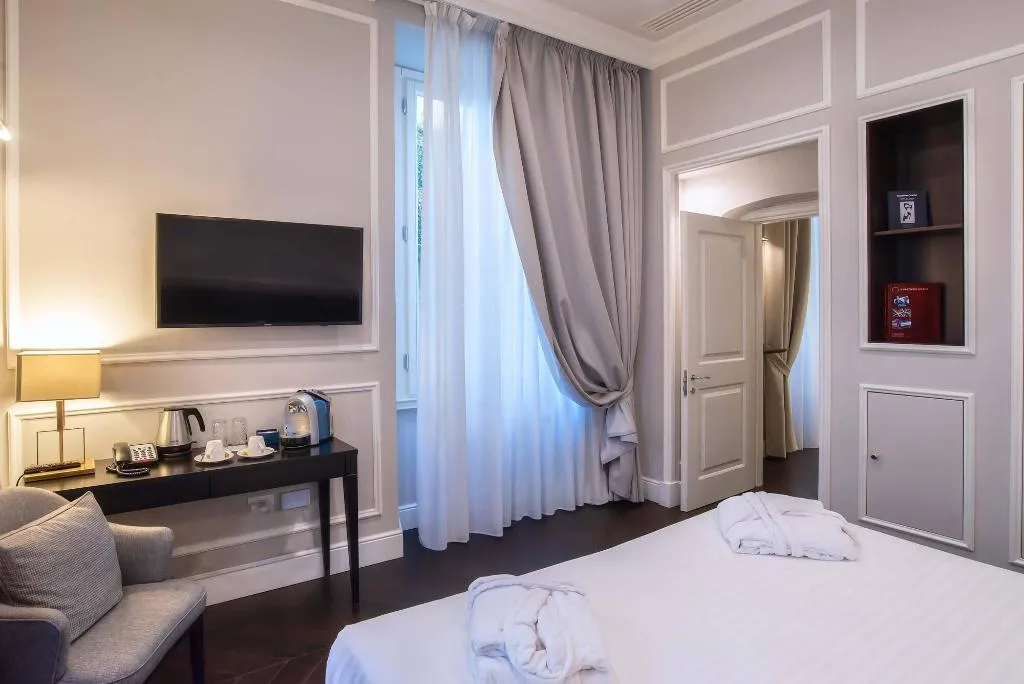 Room, Florence Luxury Suites, Florence