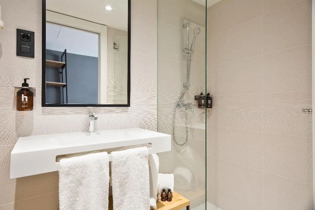 Double or Twin SUPERIOR WITH VIEWS Room, Hotel Acta Voraport, Barcelona