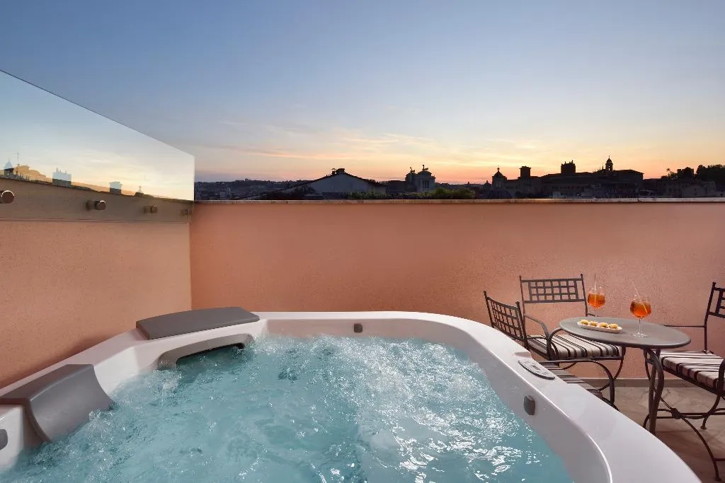 SUITE WITH JACUZZI WITH VIEWS Room, Grand Hotel Palatino, Rome