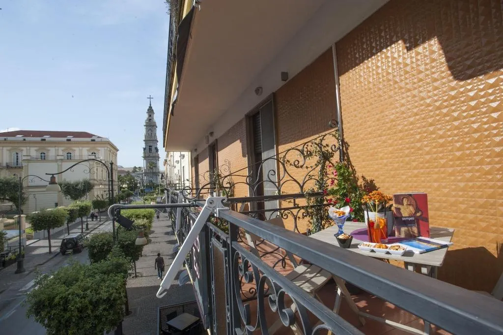 General view, B&B Eco, Naples