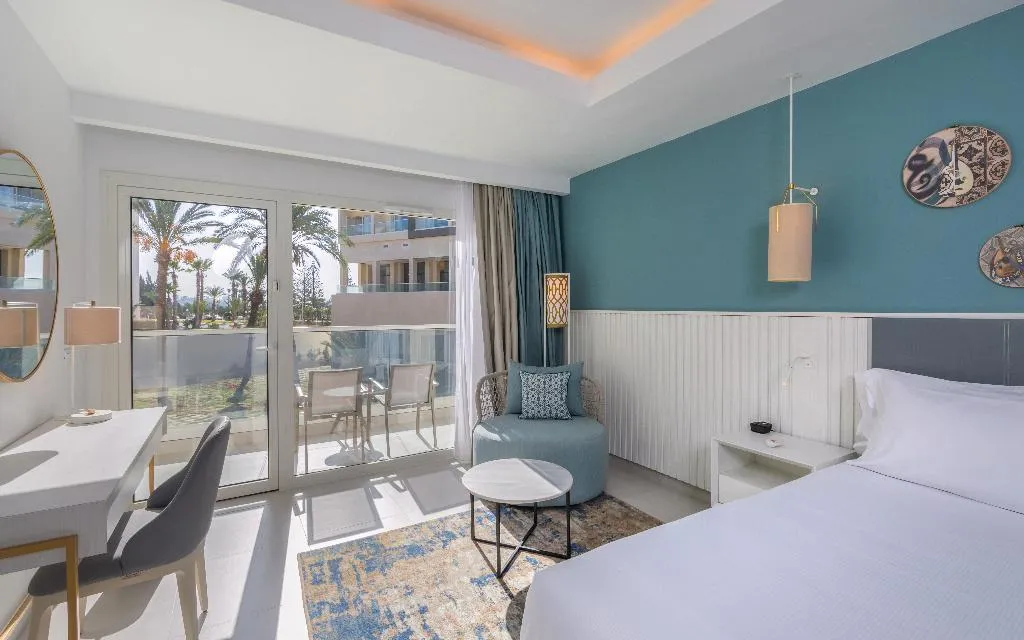 DOUBLE Accessible KING SIZE BED Room, Hilton Skanes Monastir Beach Resort, Tunisia