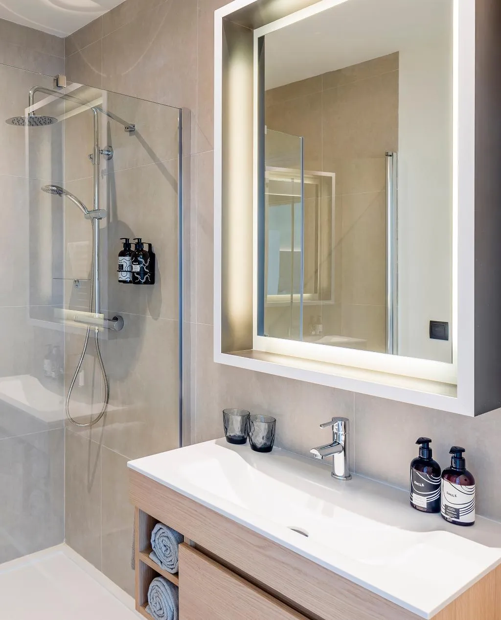Double or Twin CONNECTING ROOM Room, Innside Madrid Gran Via, Madrid