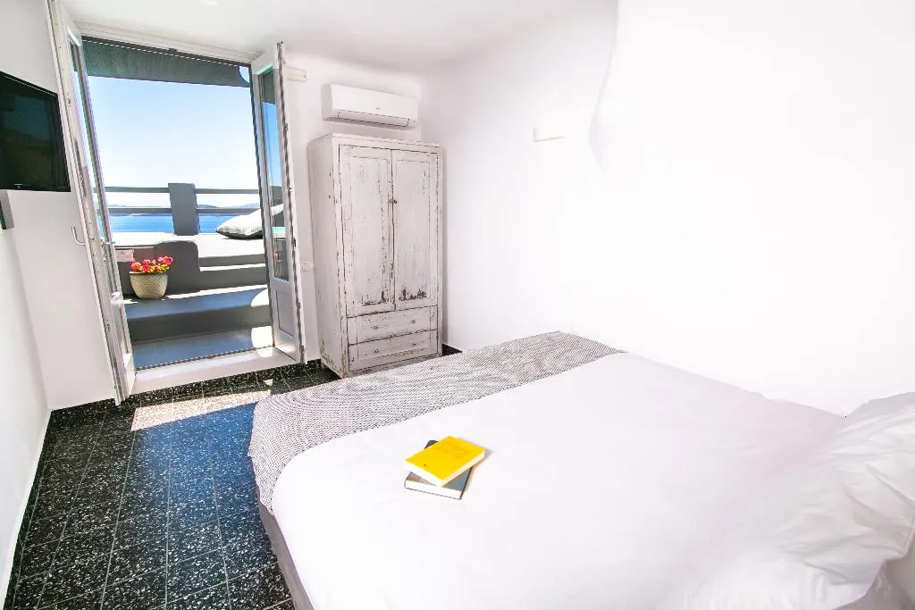 VILLA ONE BEDROOM Room, White Pearl Villas, Santorini