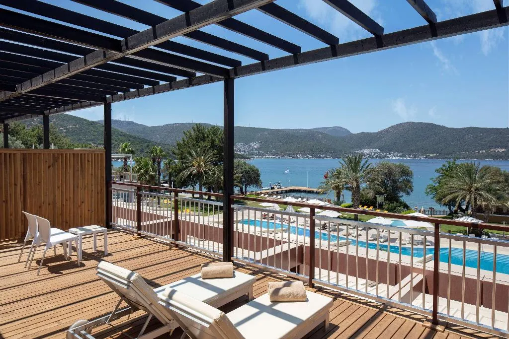 FAMILY ROOM DELUXE WITH VIEWS Room, DoubleTree By Hilton Bodrum Isıl Club Resort, Bodrum