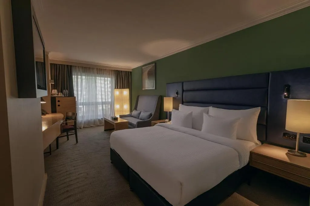 DOUBLE EXECUTIVE KING BED Room, Radisson Blu Cairo Heliopolis, Cairo