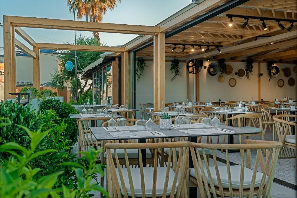Restaurant, Dannas Boutique Apartments, Zante