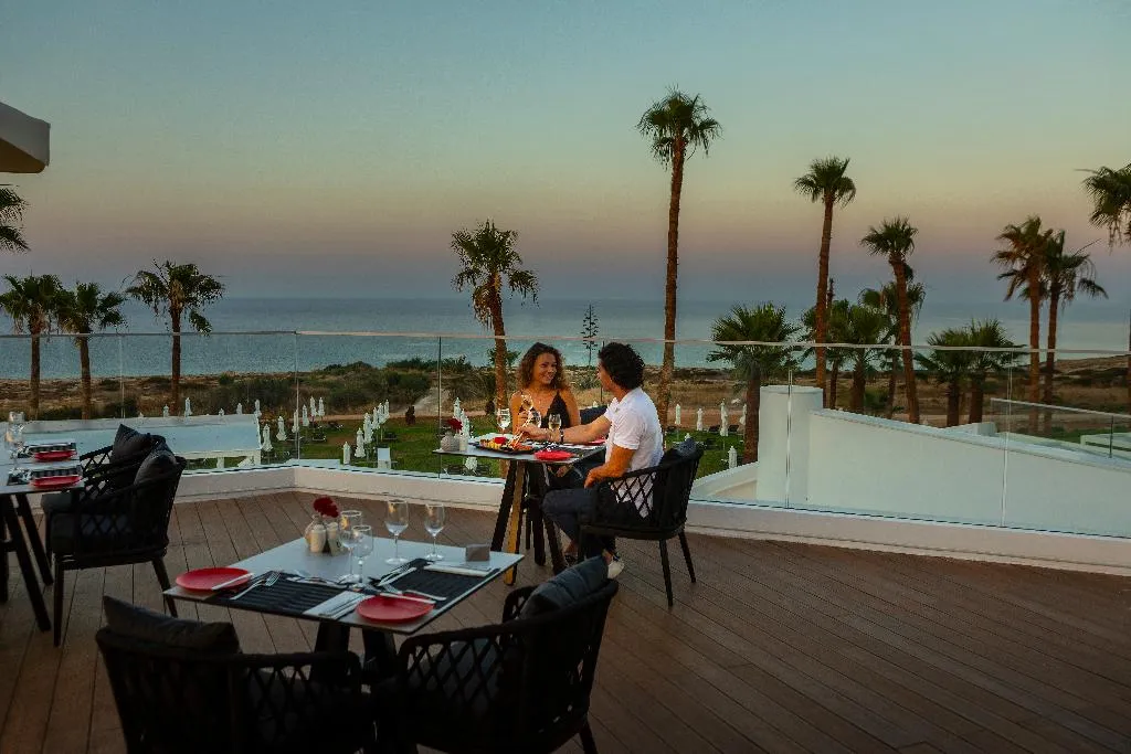 Restaurant, Leonardo Crystal Cove Hotel and Spa by the Sea, Cyprus