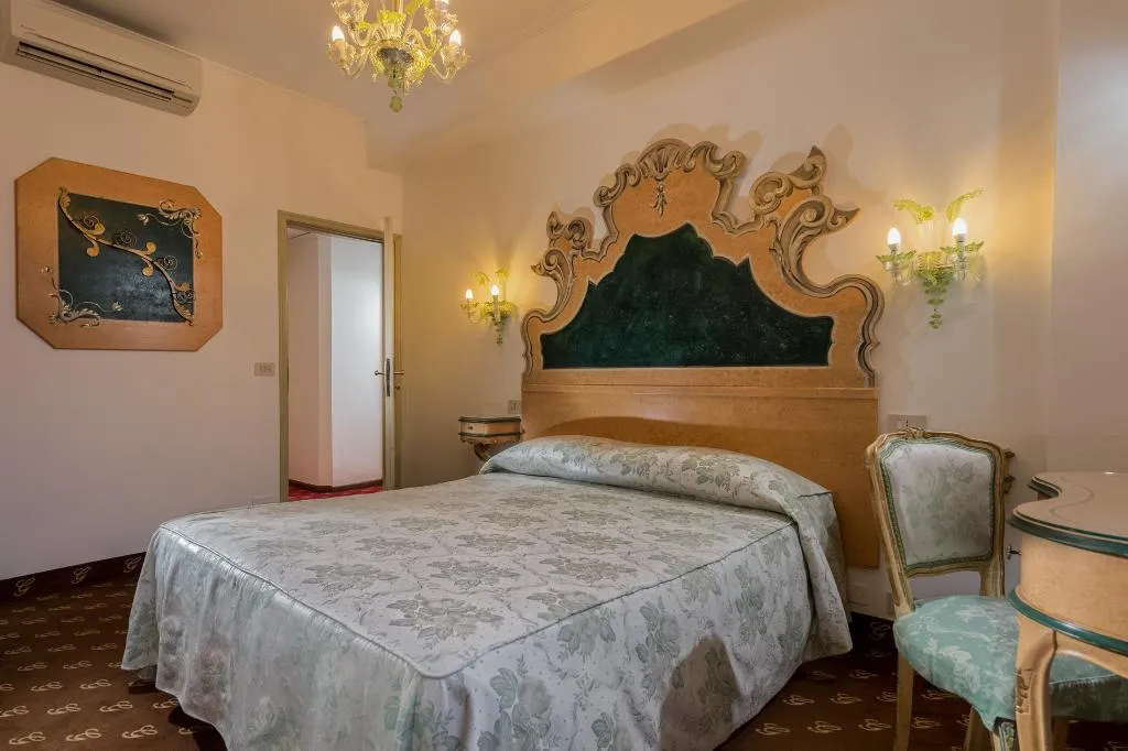 DOUBLE STANDARD Room, Giorgione Hotel, Venice