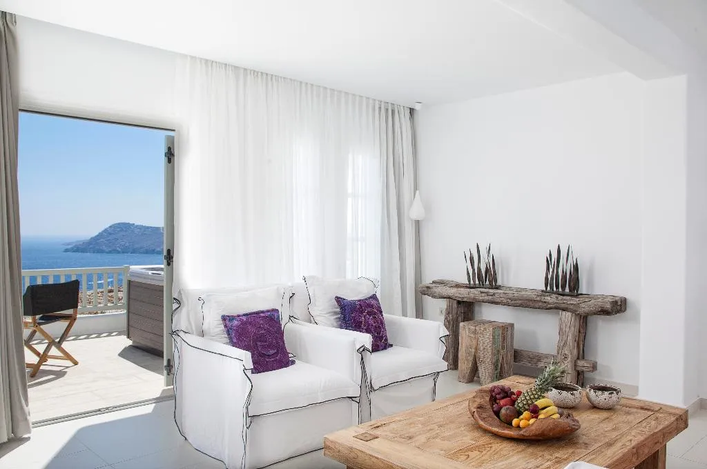 SUITE WITH JACUZZI Room, Myconian Villa Collection Preferred Hotels, Mykonos