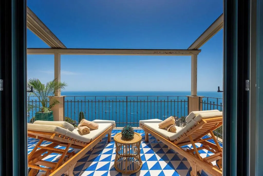 SUITE THREE BEDS Room, Grand Hotel San Pietro, Taormina