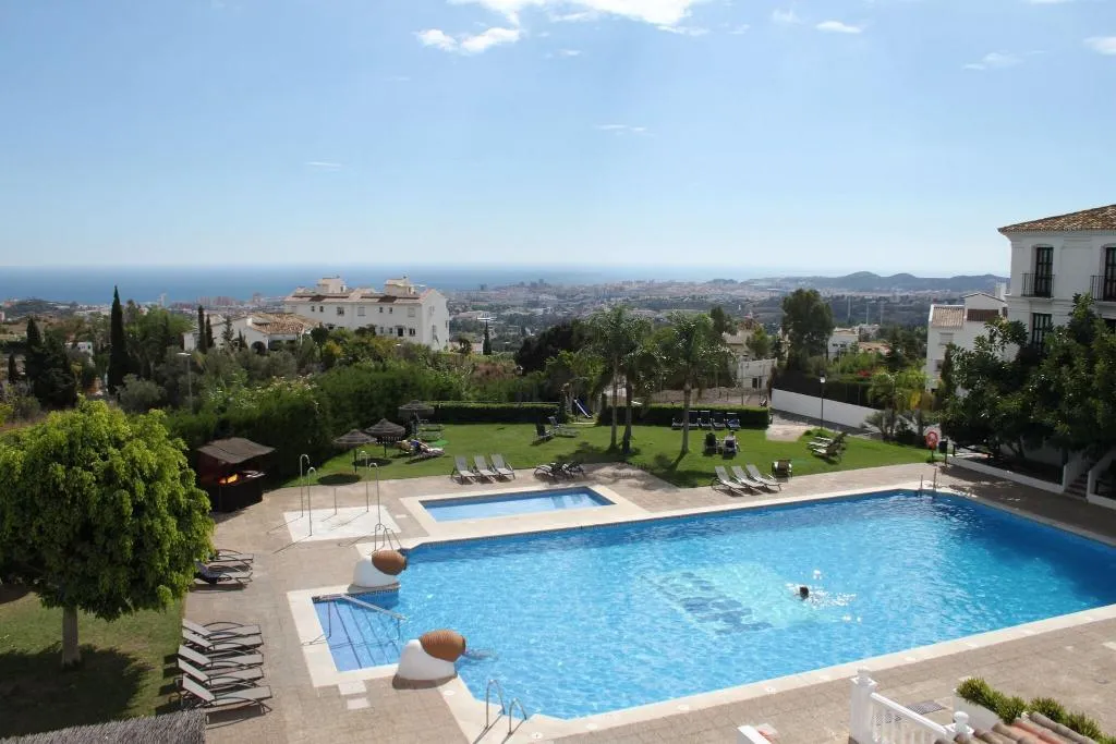 TRIPLE POOL VIEW Room, Ilunion Hacienda de  Mijas, Costa Del Sol