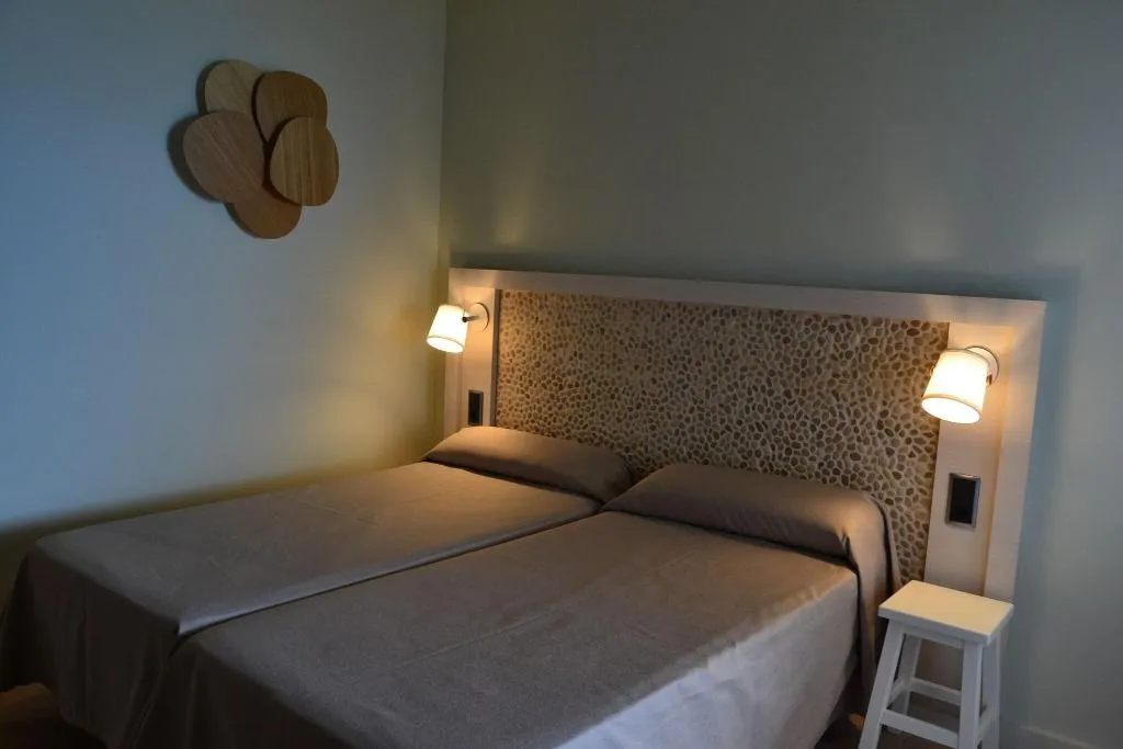 Room, Caprici Beach Hotel & Spa, Costa Brava